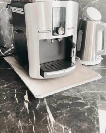 Haus Laubreuter דירה *