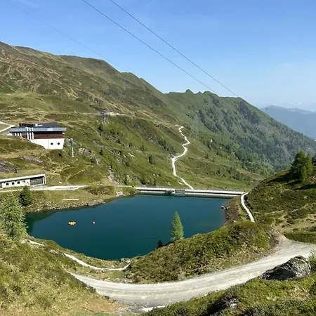 דירה Haus Laubreuter *