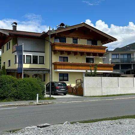 Haus Laubreuter קפרון