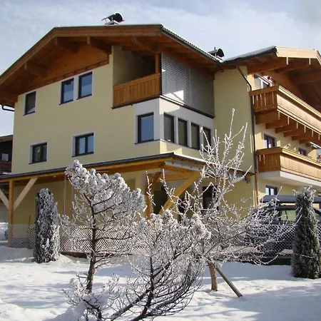 דירה Haus Laubreuter *